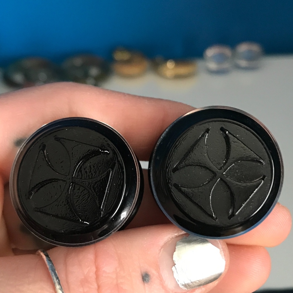 RARE 1" Industrial Strength black cross plugs DF